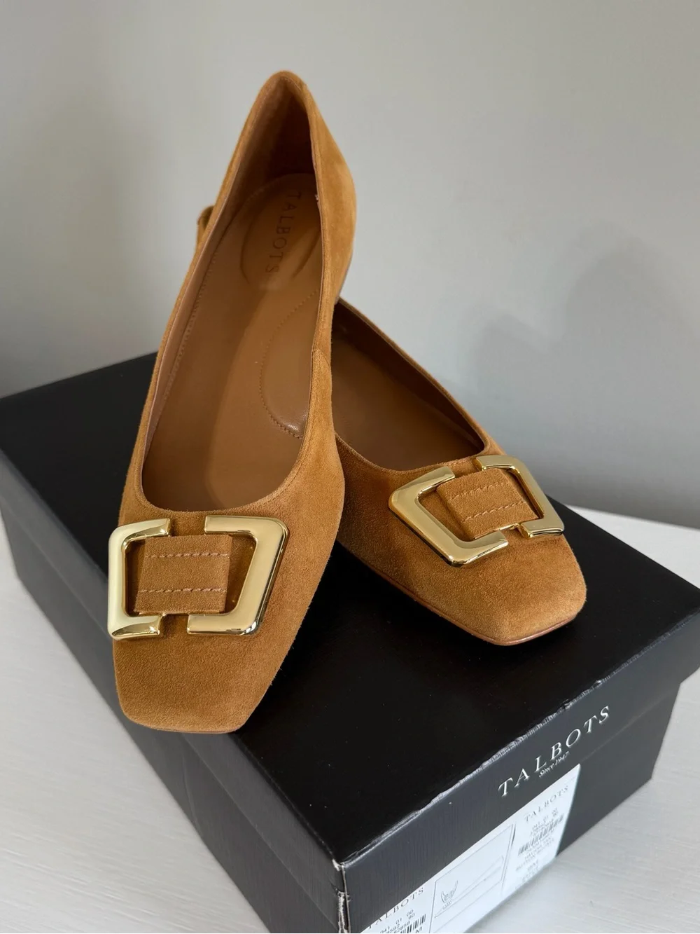Talbots Suede Sutton Square-Toe Flats in Havana Tan with Gold Buckle NWB Sz 8